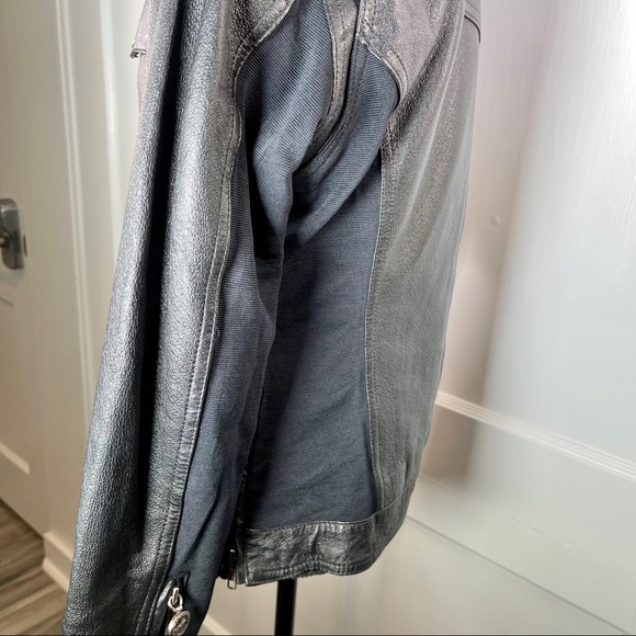 Harley Davidson Leather Jacket - Picture 9 of 14